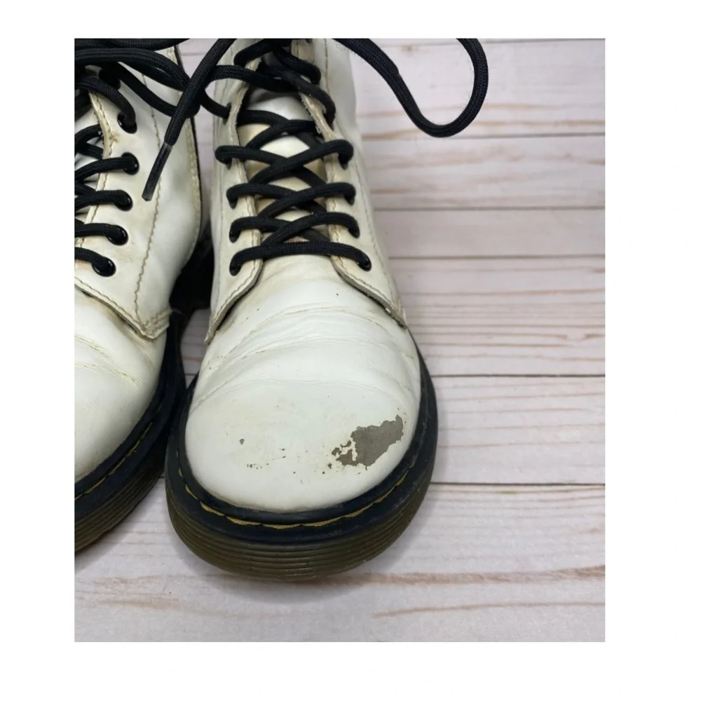 Dr. Martens White Classic Combat Boots Big Kids Sz 3